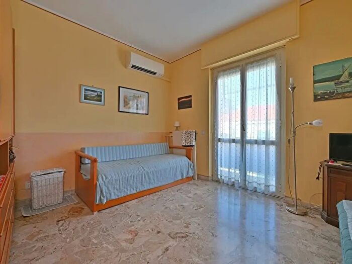 Appartamento bilocale in vendita in Loano