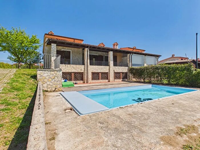 Casa con 5 locali in vendita in Viale Castellammare, Fiumicino