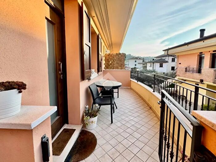 Appartamento bilocale in vendita in Via Prov Le Uso, Borghi