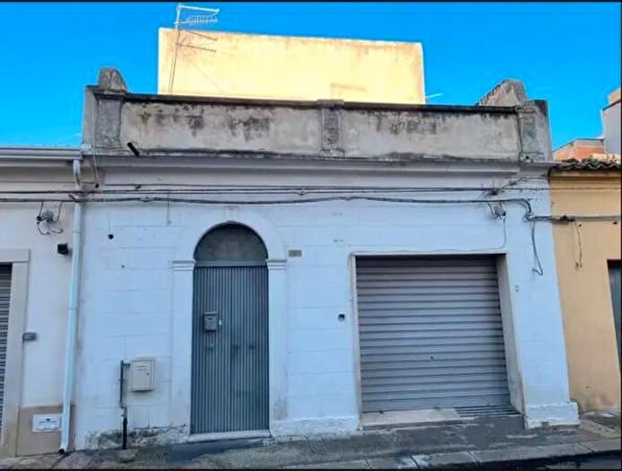 Casa con 6 locali in vendita in Via Gorizia, Vittoria