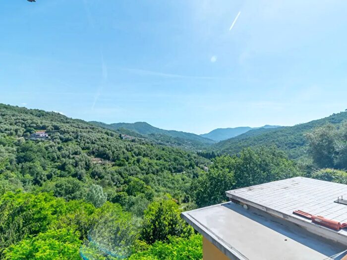 Appartamento quadrilocale in vendita in Frazione Poggio, Casanova Lerrone
