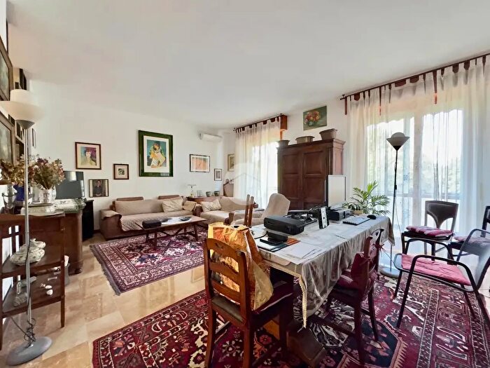 Appartamento trilocale in vendita in Viale Italia, Lodi