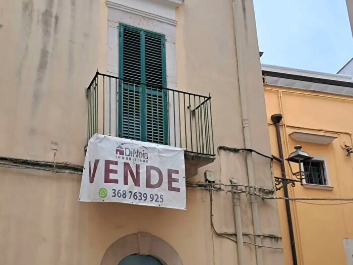Casa con 5 locali in vendita in Via Tota, Andria