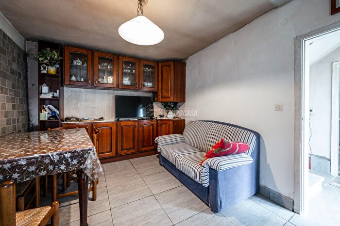 Appartamento con 5 locali in vendita in Via Casa Geminiano, Pavullo Nel Frignano