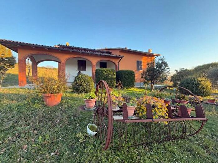 Casa con 6 locali in vendita in Manciano