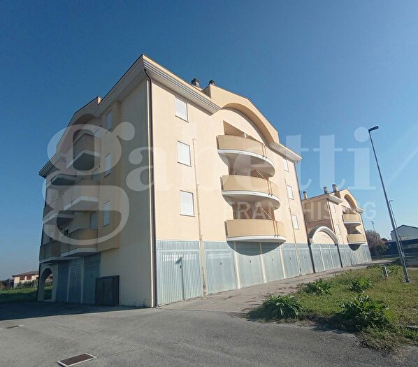 Appartamento quadrilocale in vendita in Pegolotte Via Don Bosco, Cona