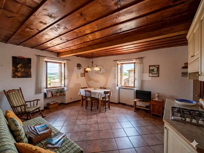 Appartamento bilocale in vendita in Via Chini, Valganna