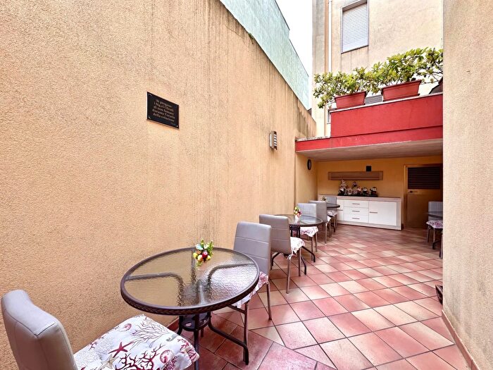 Casa con 6 locali in vendita in Vico Napoli Sannicola Le Italia, Sannicola