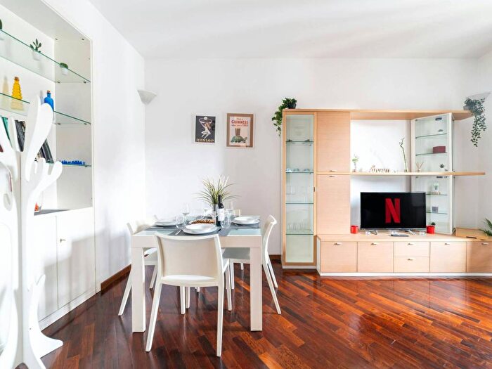 Appartamento monolocale in affitto in Piazza Arnoldo Mondadori, Quadronno Crocetta, Milano