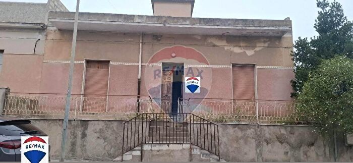 Casa con 6 locali in vendita in Via Forcone, Vittoria