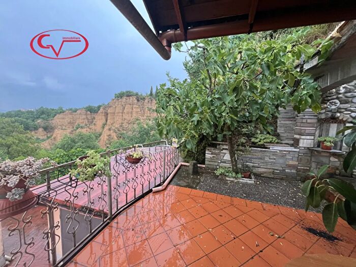 Casa con 5 locali in vendita in Strada Comunale delle Cave, Terranuova Bracciolini