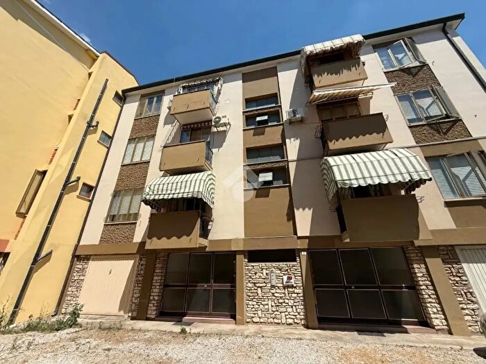 Appartamento trilocale in vendita in Via Villa Antonio, Rovigo