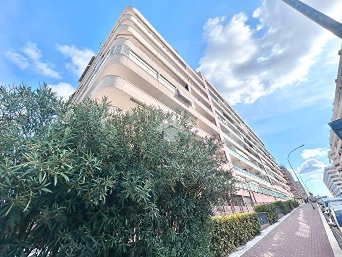 Appartamento bilocale in affitto in VIA LUIGI DE MARCHI, Fonte Laurentina, Roma