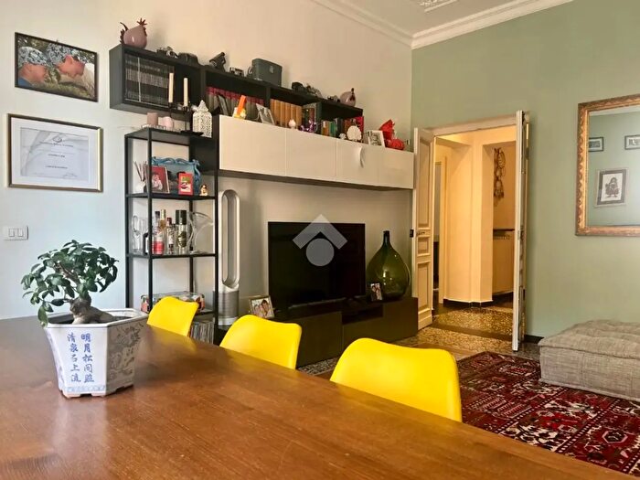 Appartamento con 5 locali in vendita in Via Venezia, Genova