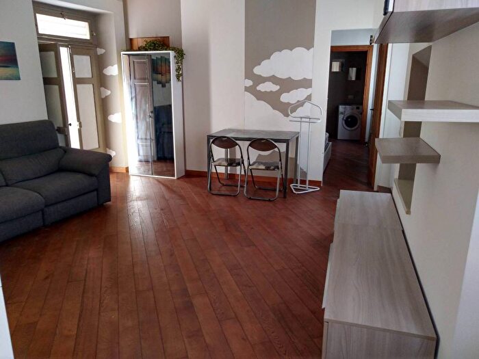 Appartamento bilocale in affitto in Via Camillo Benso di Cavour, Centro, Lecco