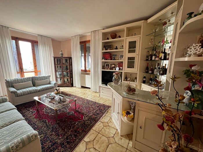 Appartamento con 5 locali in vendita in Vinci