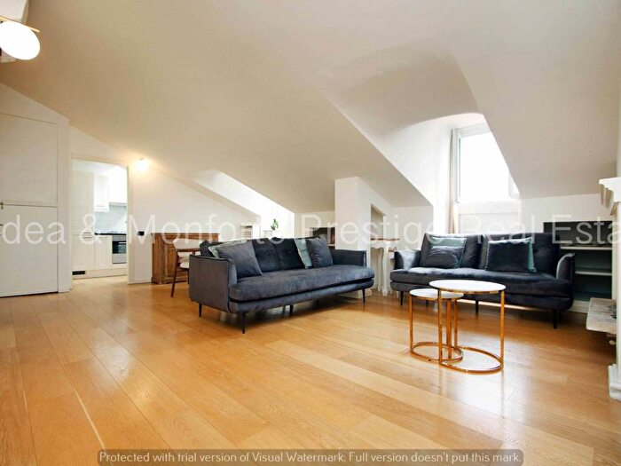 Appartamento quadrilocale in affitto in Via Gesù, Quadrilatero della Moda, Milano