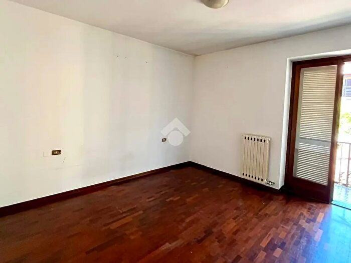 Appartamento trilocale in vendita in Via Roma, Mapello