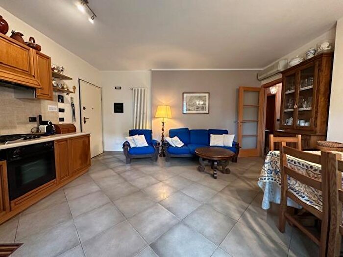 Appartamento con 5 locali in vendita in Ie dOro, Camaiore