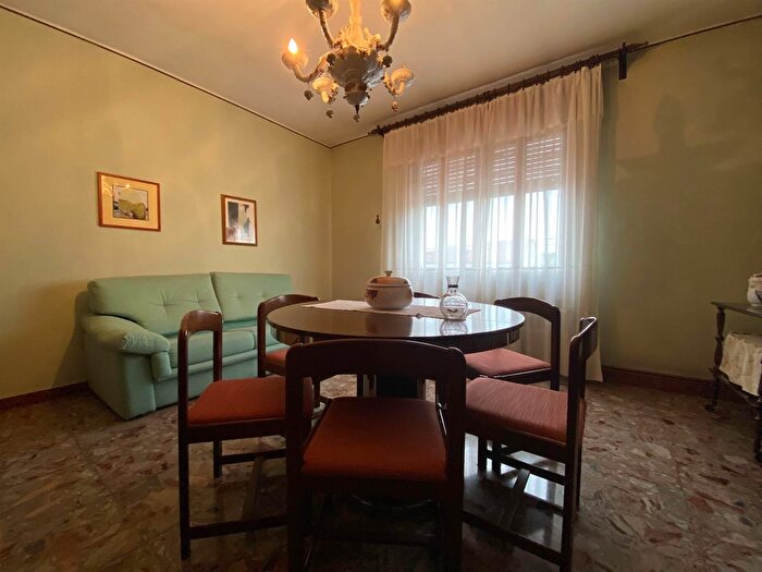 Casa con 7 locali in vendita in Este