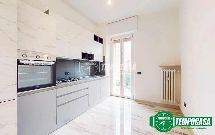 Appartamento trilocale in vendita in Valenza