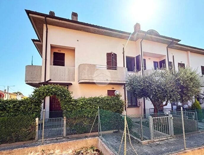 Appartamento con 5 locali in vendita in Via Flaminia, Fano