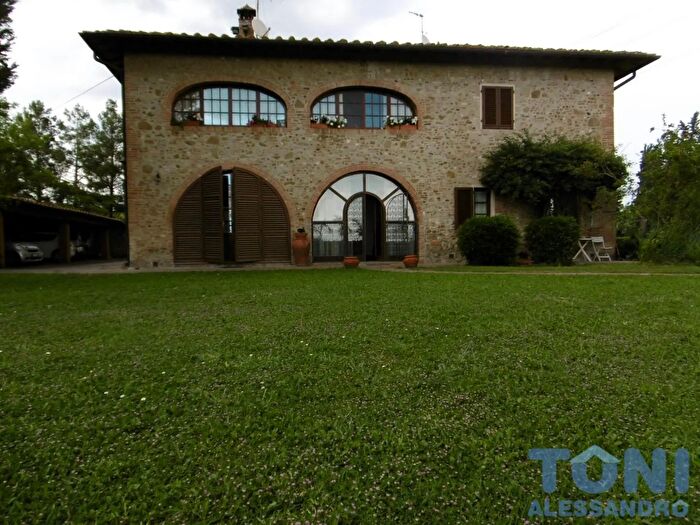 Casa con 15 locali in affitto in Montelupo Fiorentino