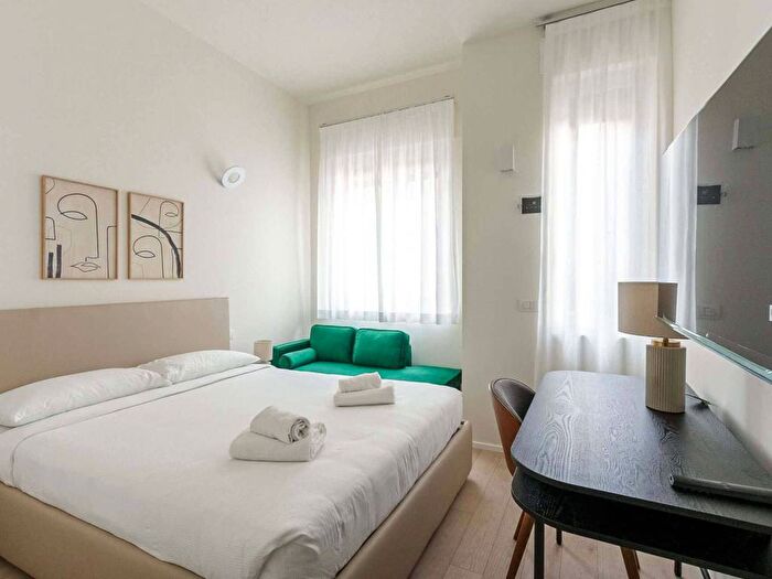 Appartamento monolocale in affitto in Via Uberto Visconti di Modrone, Palestro, Milano