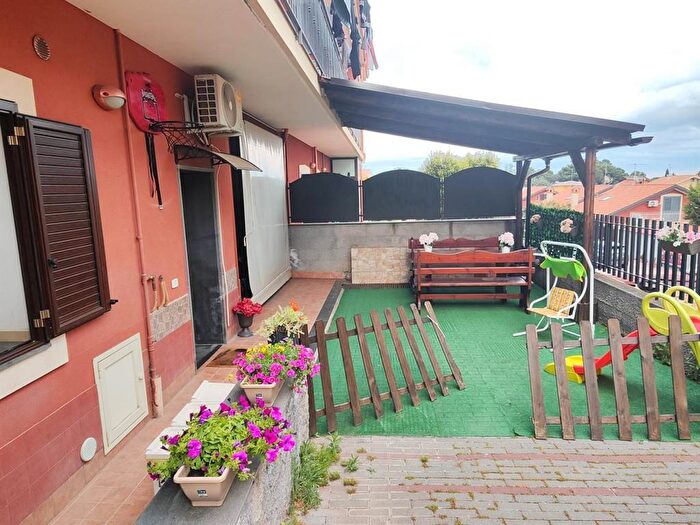 Casa con 7 locali in vendita in Via Campobasso a, Mascalucia