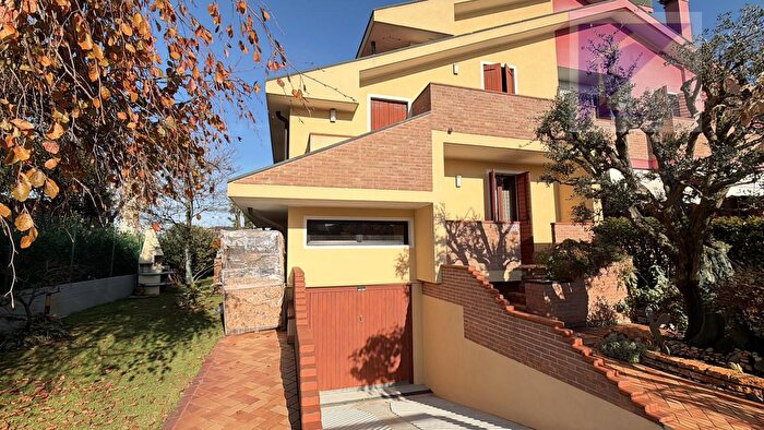 Casa con 5 locali in vendita in Borgoricco