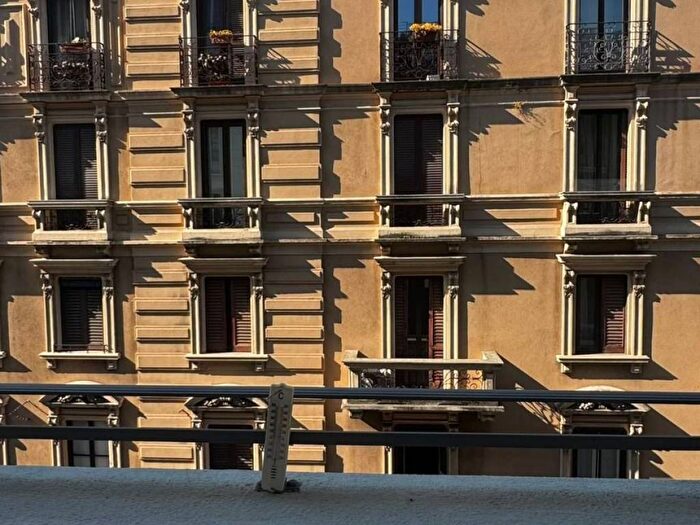 Appartamento trilocale in affitto in Viale Premuda, Piave Tricolore, Milano