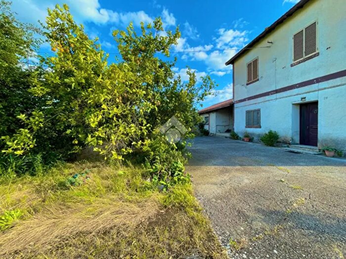 Casa con 6 locali in vendita in Str dellAmaseno, Terracina