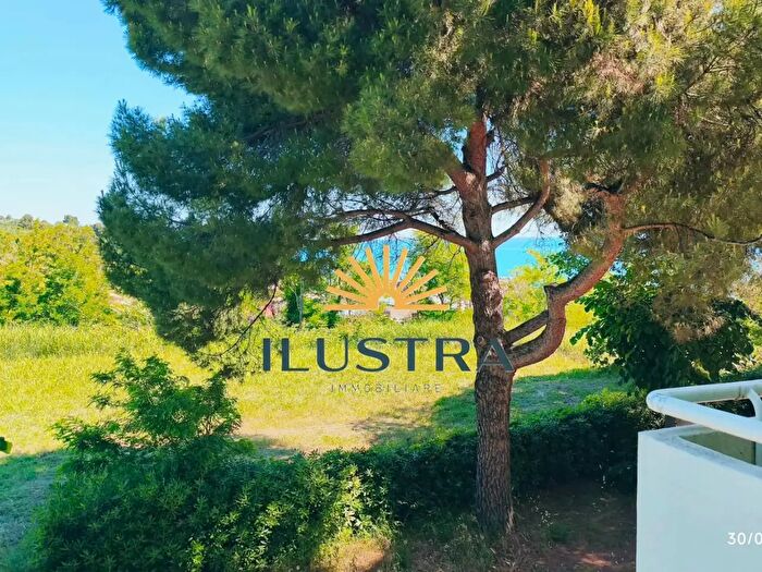Appartamento trilocale in vendita in Contrada Montecatino, Massignano