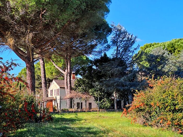 Casa con 6 locali in vendita in Perugia