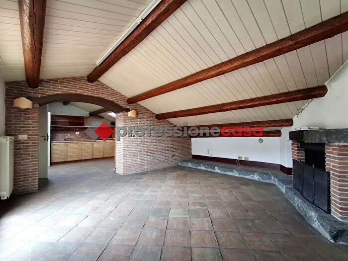 Appartamento quadrilocale in vendita in Via Roma, San Gregorio Di Catania