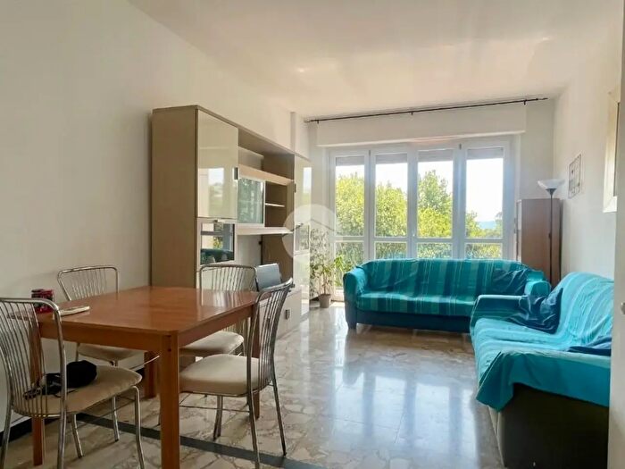 Appartamento trilocale in vendita in PZza Vittorio Veneto, Asti