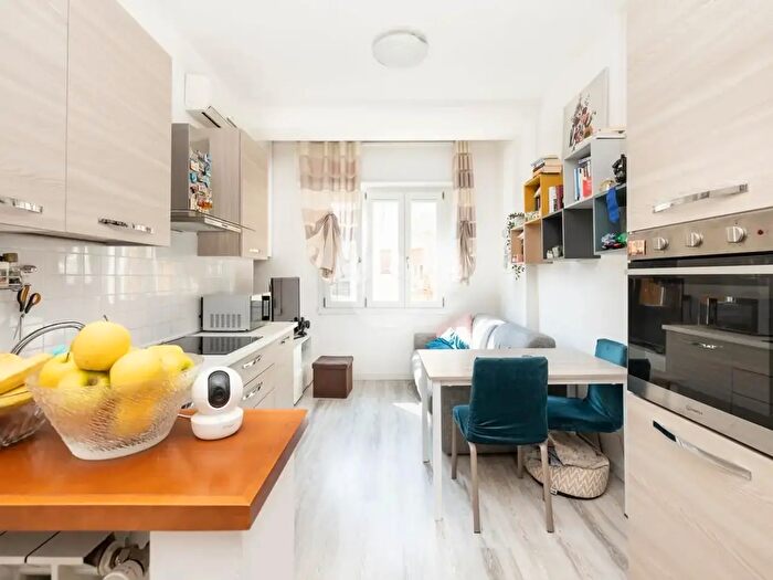 Appartamento bilocale in vendita in Via Venosa, Milano
