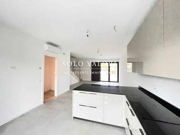 Casa con 5 locali in vendita in Resana