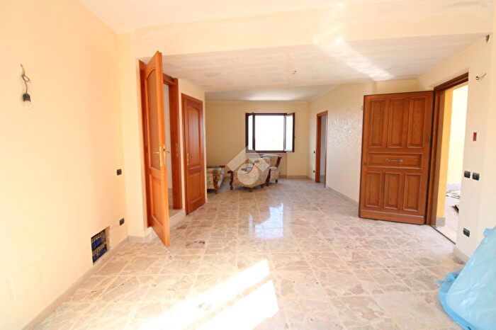 Casa quadrilocale in vendita in Via Santa Teresa, Poggio Mirteto