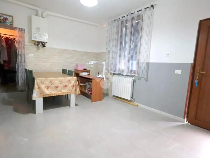 Appartamento trilocale in vendita in Via IV Novembre, Borgosatollo