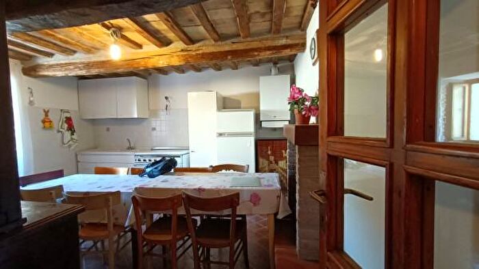Casa con 6 locali in vendita in Via Roma, Pieve Torina