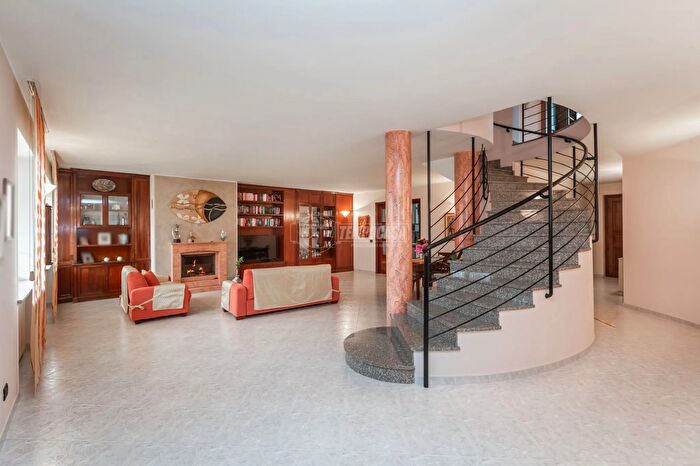 Casa con 6 locali in vendita in Strada Tagliaferro Tagliaferro, Moncalieri