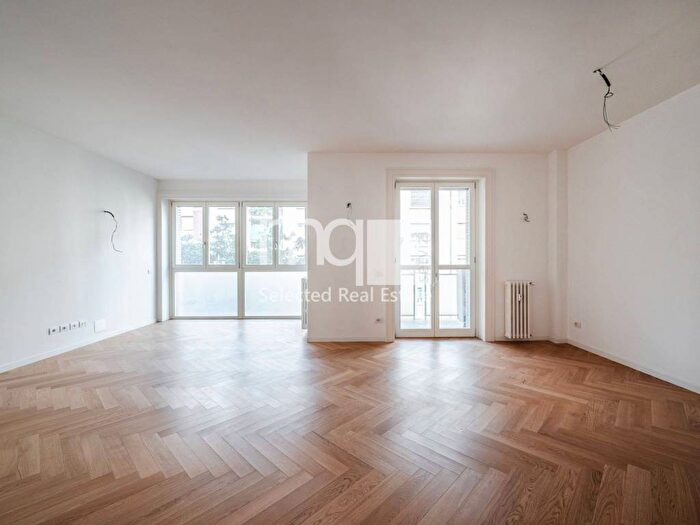 Appartamento trilocale in affitto in Via Marcantonio Colonna, Sempione, Milano
