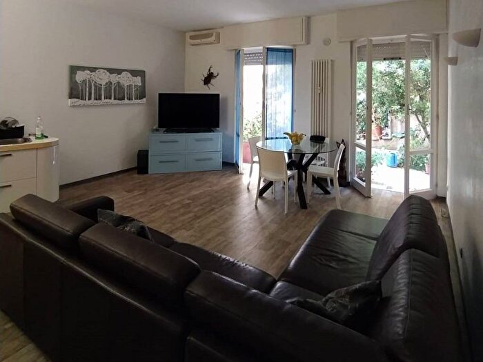 Appartamento trilocale in affitto in Via Enrico Pietrafraccia, Parco Casale Castello dei Sogni, Rapallo