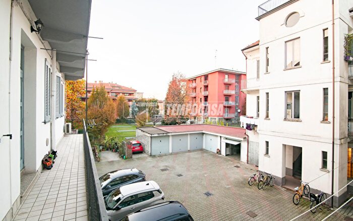 Case in Vendita e in Affitto - 2