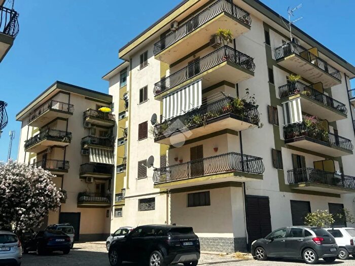 Appartamento quadrilocale in vendita in Via Santa Chiara, CoriglianoRossano