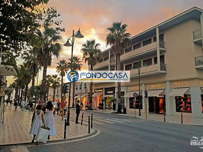 Casa con 5 locali in vendita in Via Mazzini, Forte Dei Marmi