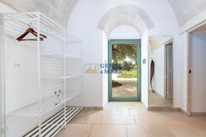 Casa con 10 locali in vendita in Ostuni