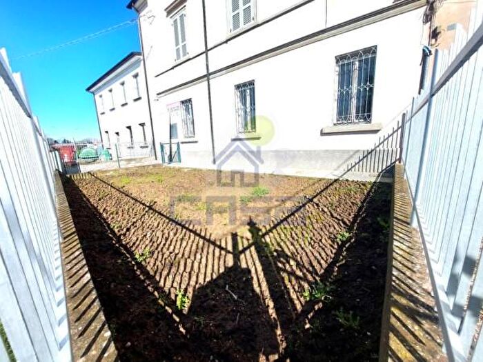 Appartamento quadrilocale in vendita in Via Gruppo Mantova, Monticelli DOngina