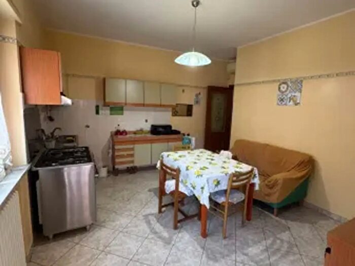 Appartamento trilocale in affitto in Via Ferdinando Magellano, Catanzaro